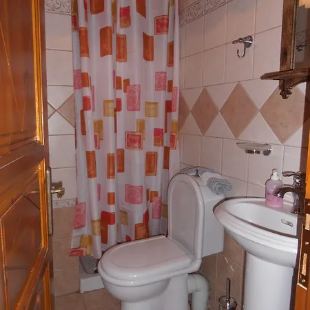 Mansion Terpou فندق 4*
