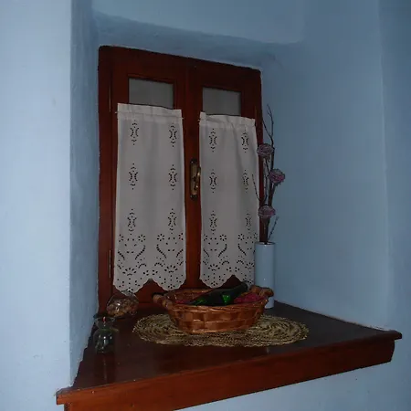 Mansion Terpou فندق